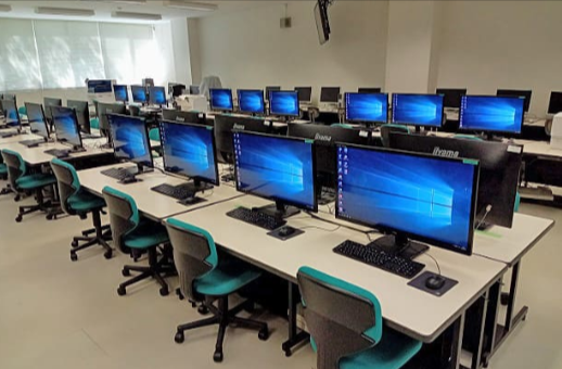 CADも学習(機械システム工学科)